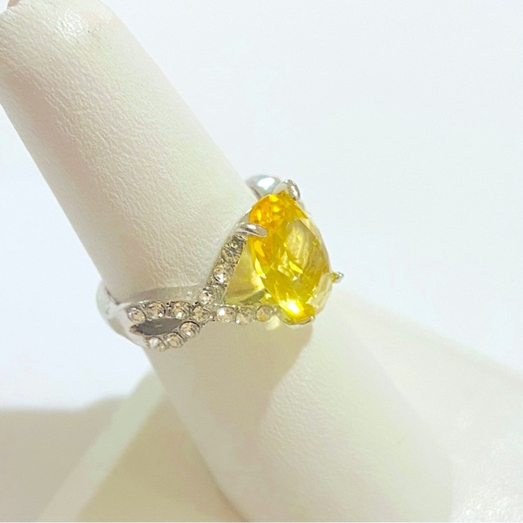 Yellow Oval Cubic Zirconia Ring - Picture 2 of 8